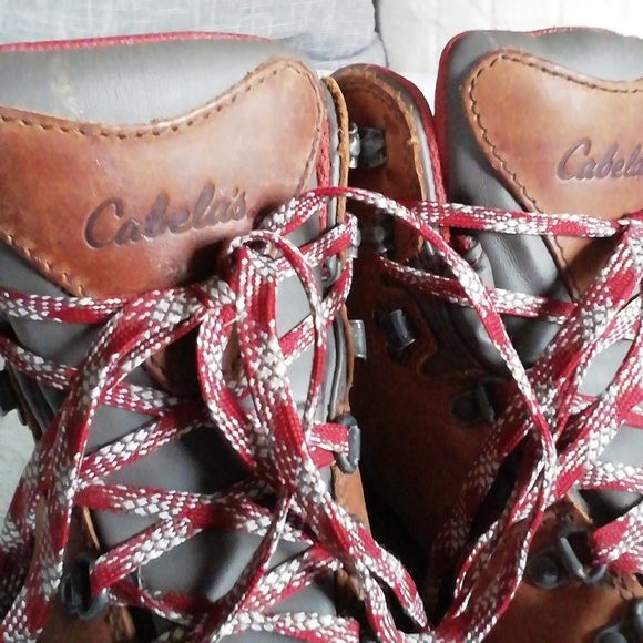 Cabela's Hiking Boots - Picture 10 of 11